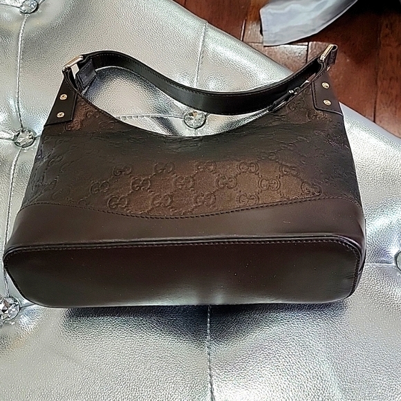 Authentic Gucci leather hobo. Used once. - Picture 3 of 11